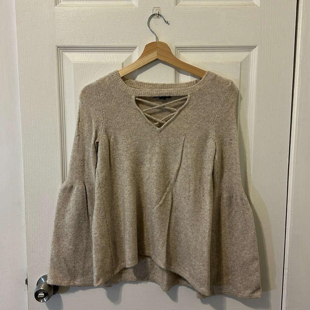AMERICAN EAGLE SWEATER